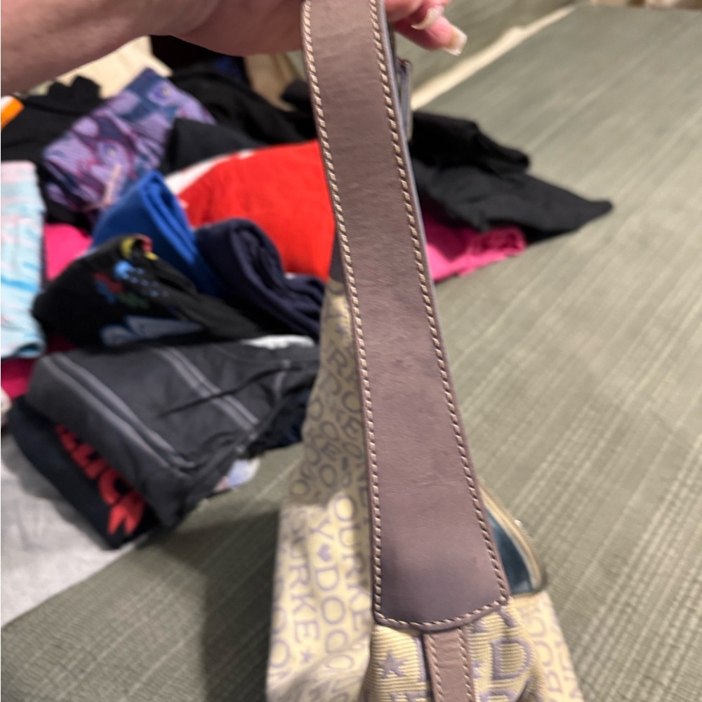 Dooney and Bourke Hobo style purse. Cream w/light purple - Picture 11 of 14
